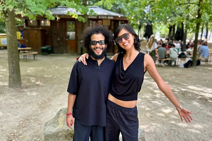 Paraisos Distantes w/ Aquiles Navarro & Zarina
