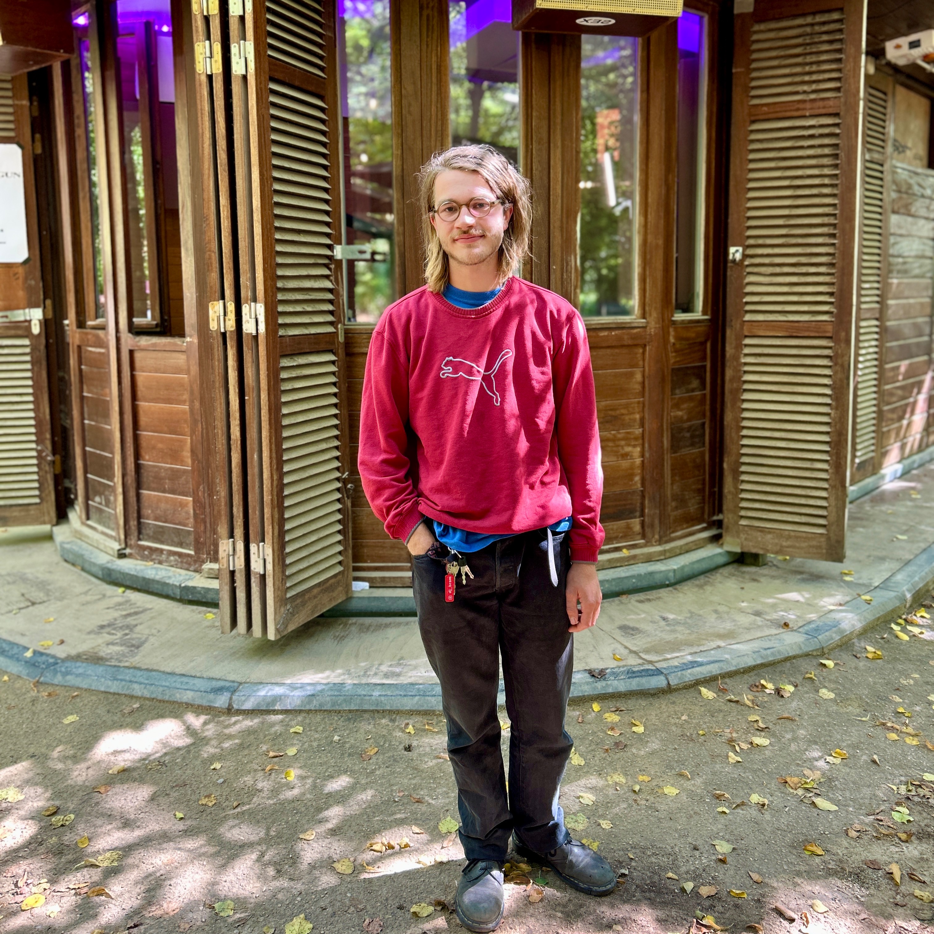 Het Bos w/ Bram De Laet