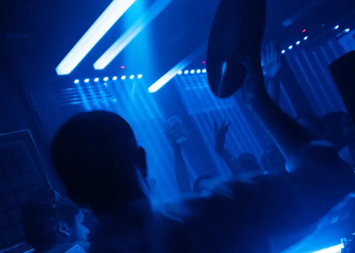 Outsiders: Glossy Mistakes w/ Dichas B2B Pedro