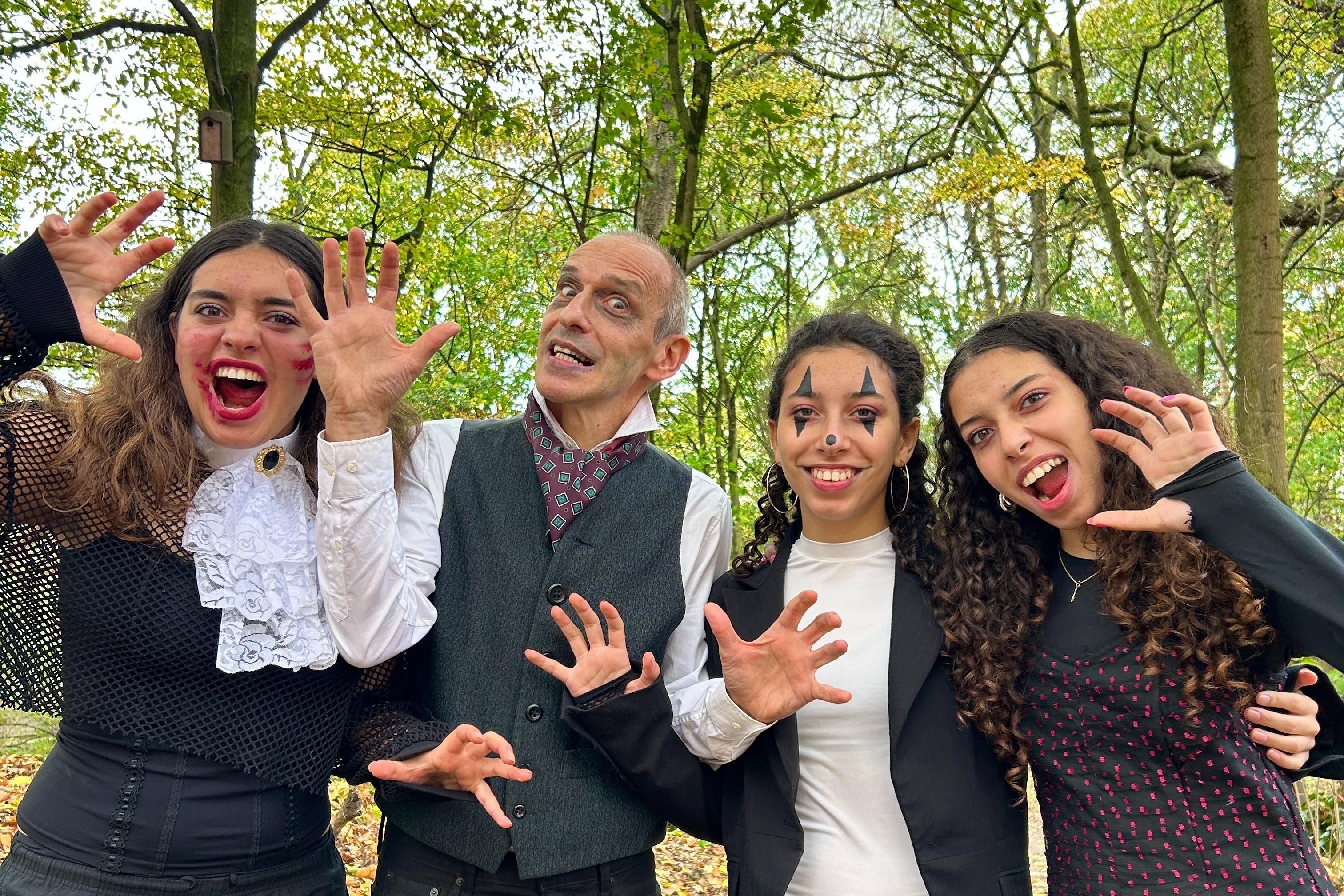 Komakino & the Zombi Family