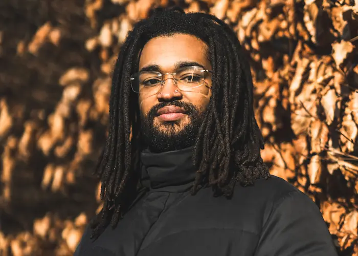 Outsiders: Nous'klaer w/ SAMWHO