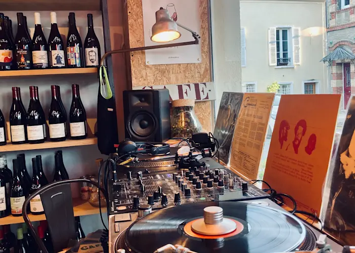 Outsiders: Anders Radio w/ Brocsteady