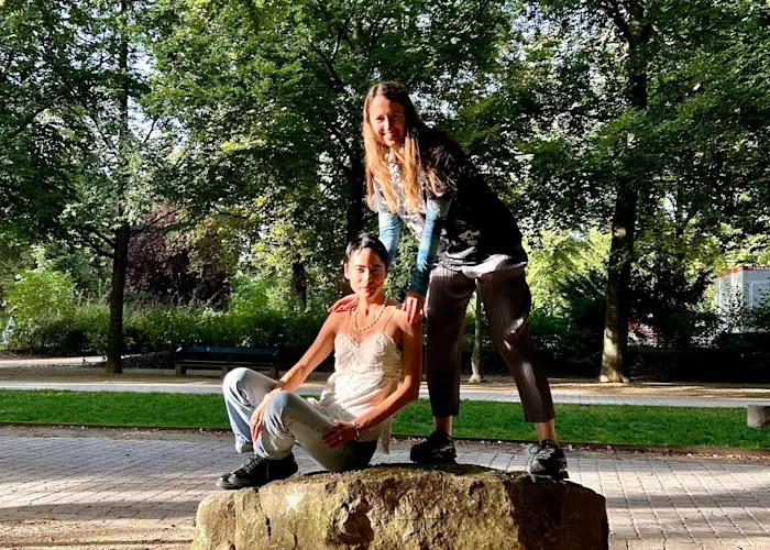 quỳnh w/ Emily Jeanne b2b Jasmín