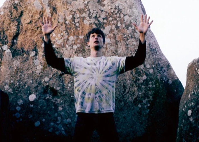 Outsiders: Invisible, Inc. w/ Feon