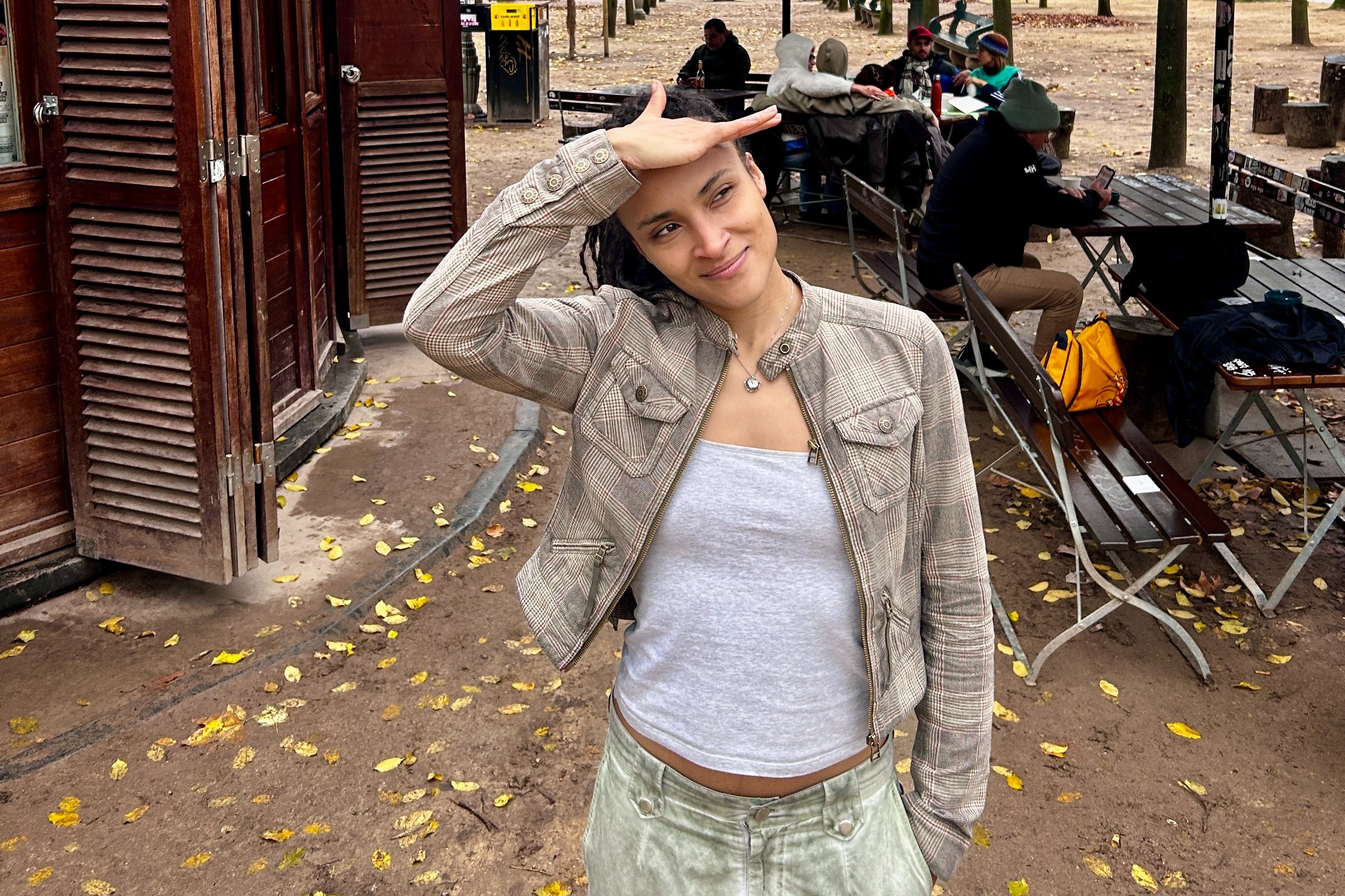 Noannaos invites Ouri