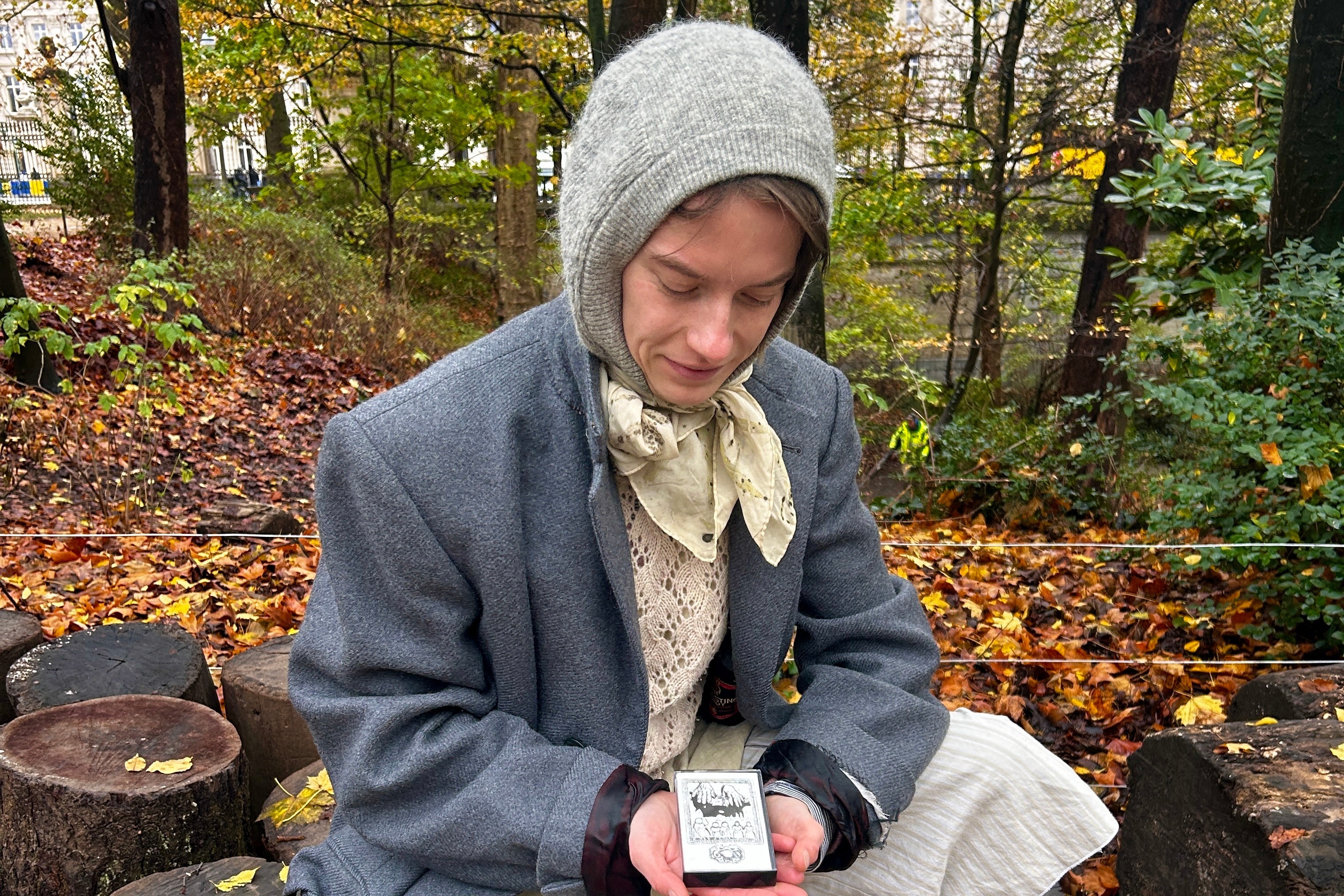 UNBURDENED BONES w/ La Zza Ro