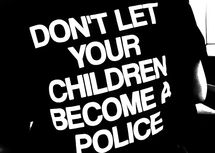 Outsiders: Teenage Menopause w/ Yeun Elez & Ambre