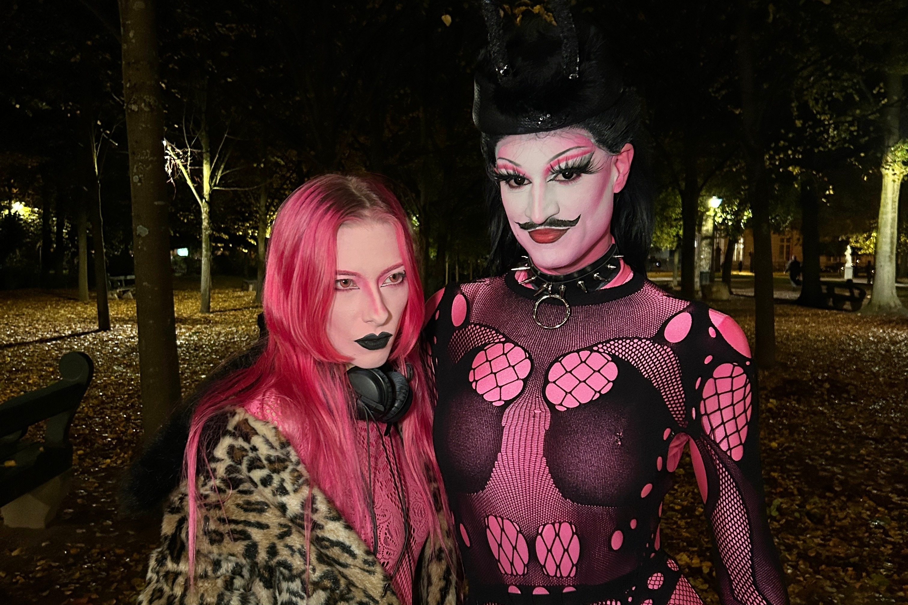  Dana Montana & Veronika