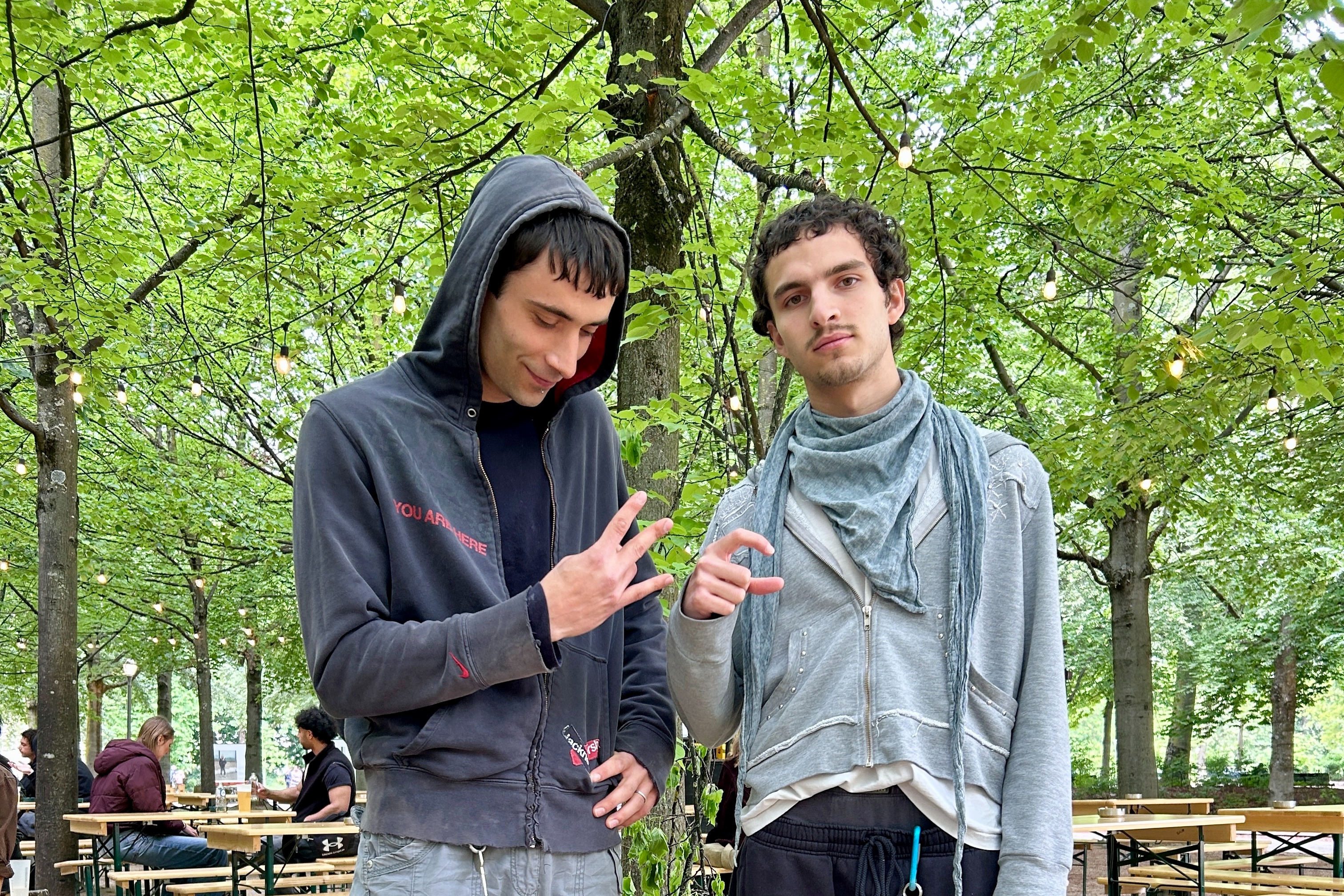  distorted diary w/ waua croud (live)
