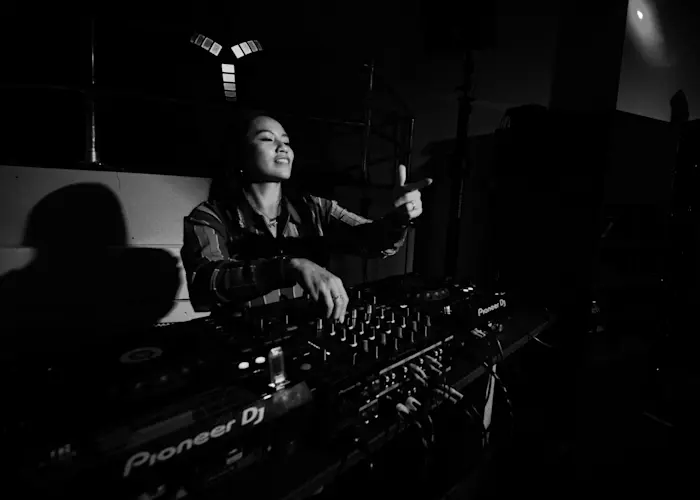 Outsiders: Ashes57 | Teklife Records w/ Kid Bata