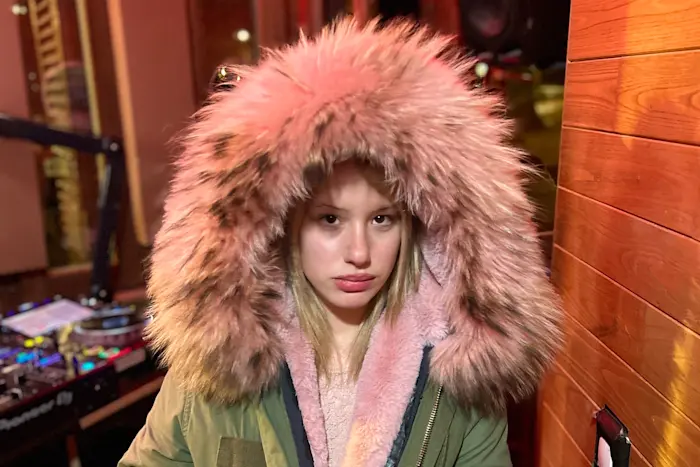Lili Molli Shina