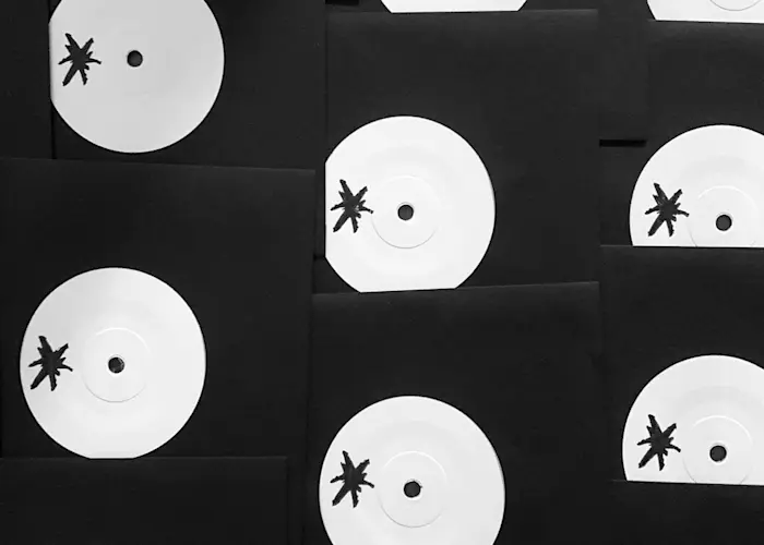 Outsiders: OTOROKU w/ Feedback Moves