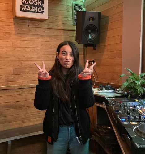 Todorec Show W Mika Oki Kiosk Radio