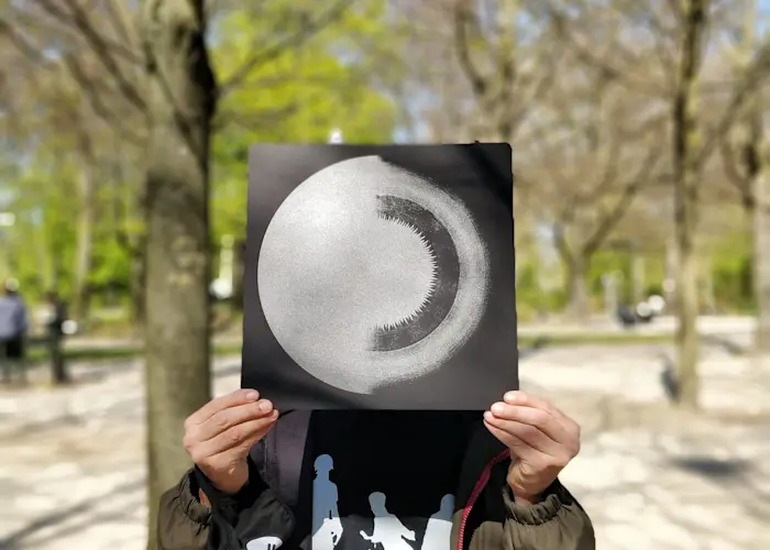 Tzii pres Night on Earth 20 years release show