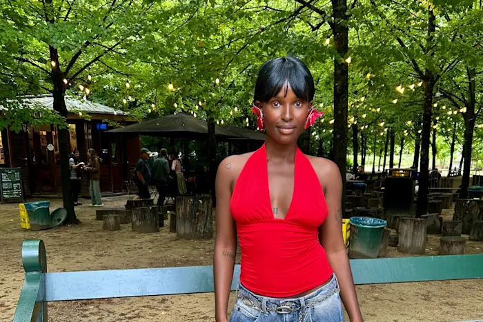 Bona Léa invites Monicashflow
