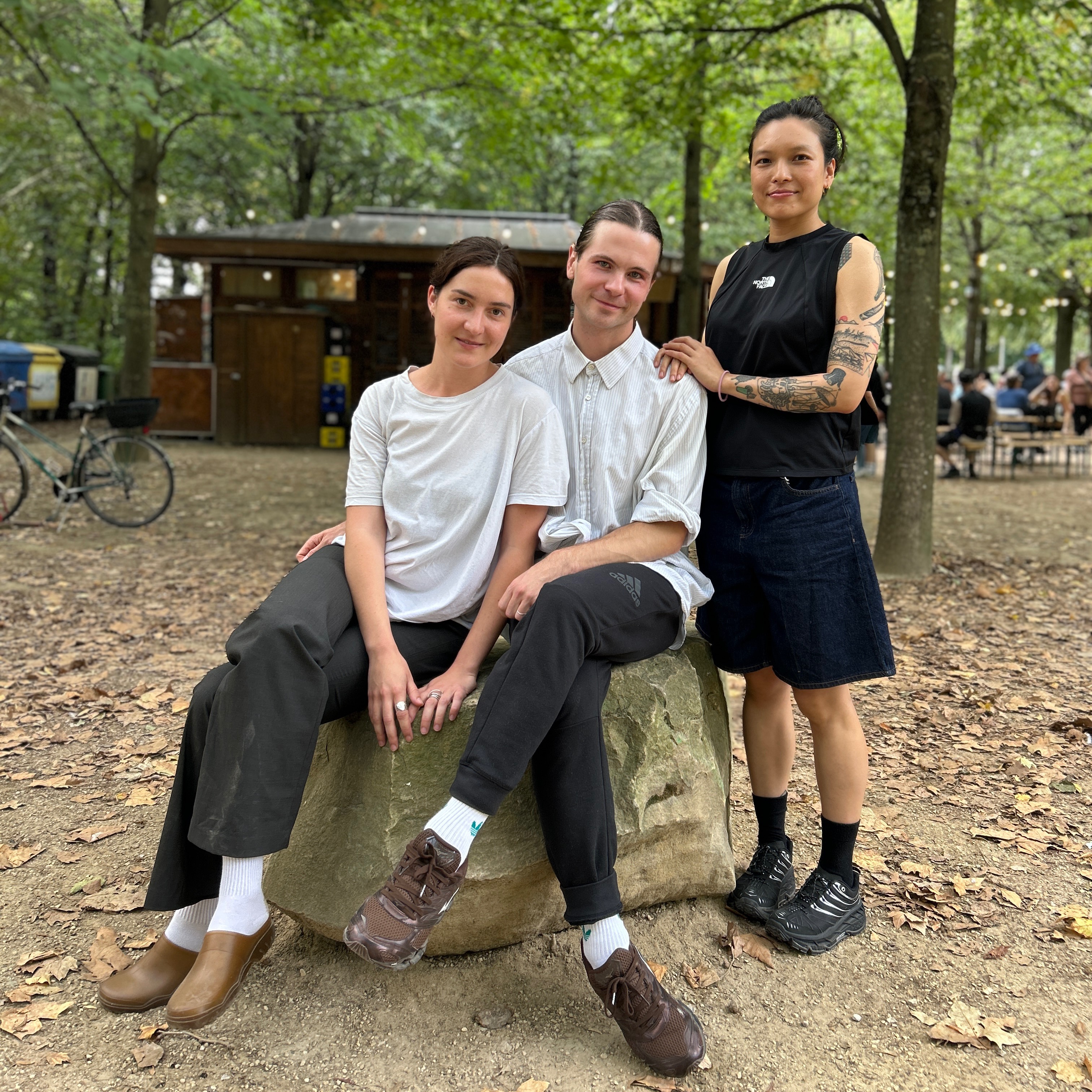 Many Worlds Radio w/ Liew Niyomkarn