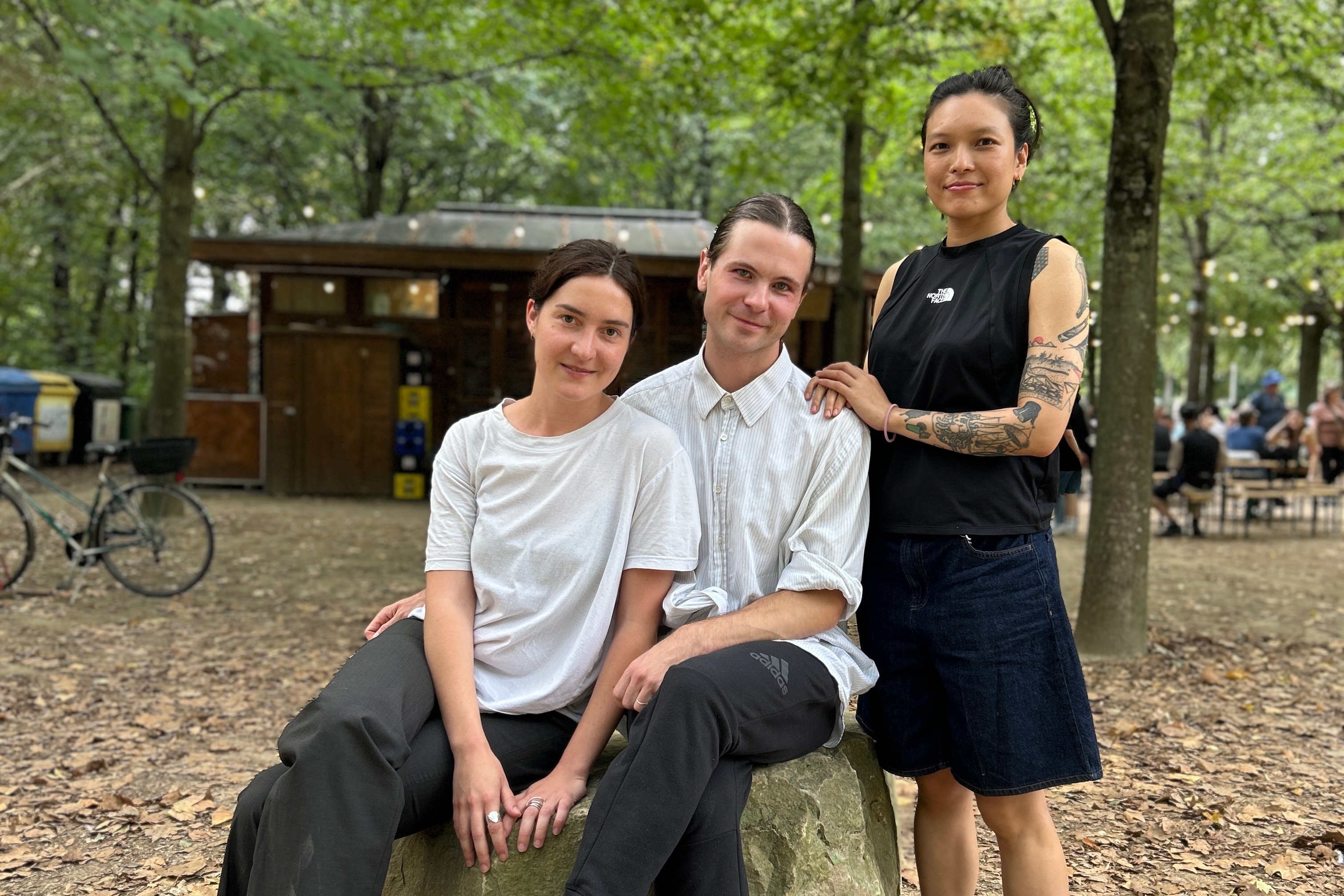Many Worlds Radio w/ Liew Niyomkarn, Stefa Jonathan Govaart & Clémentine Dubost