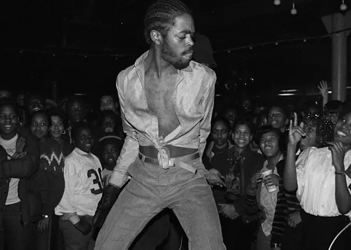 Outsiders: Earth Echoes w/ Shungu