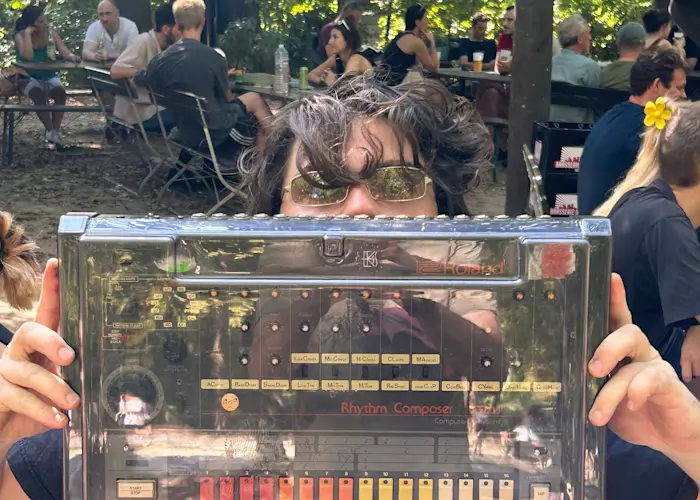 Universal Exports w Hiele