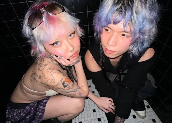 Outsiders: Rắn Cạp Đuôi w/ CumCore