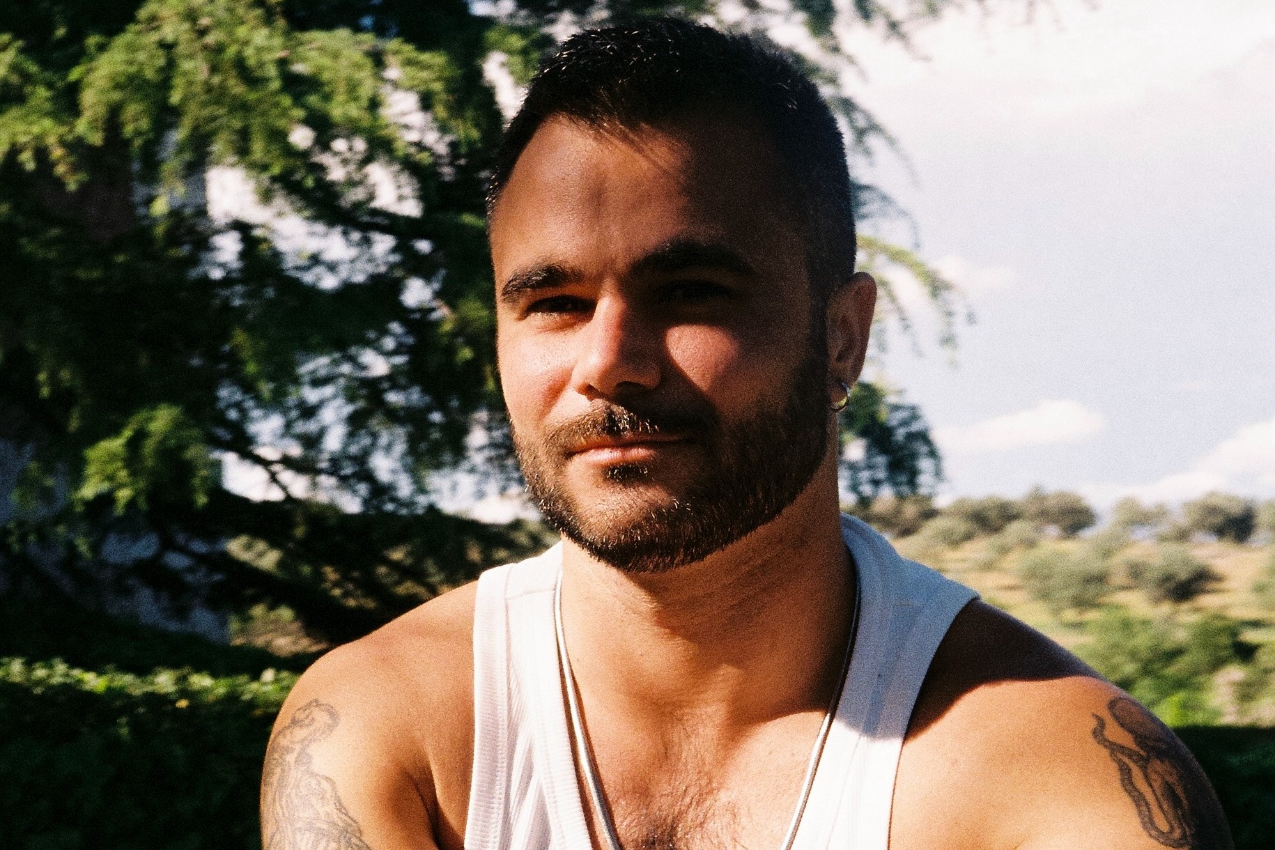 Outsiders: Glossy Mistakes w/ Mario