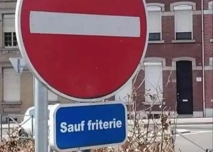 Outsiders: Teenage Menopause w/ Boochie