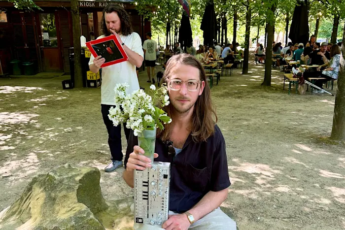 Nonchalance Calculée w/ Uit de Hoogte
