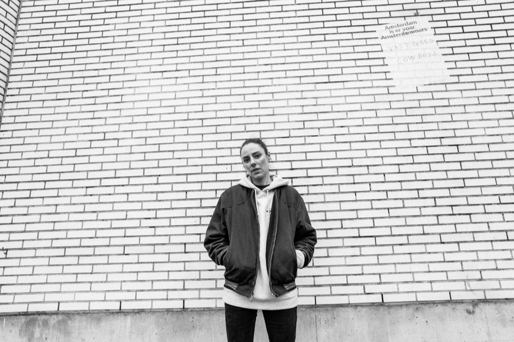 Outsiders: In-House w/ Kléo