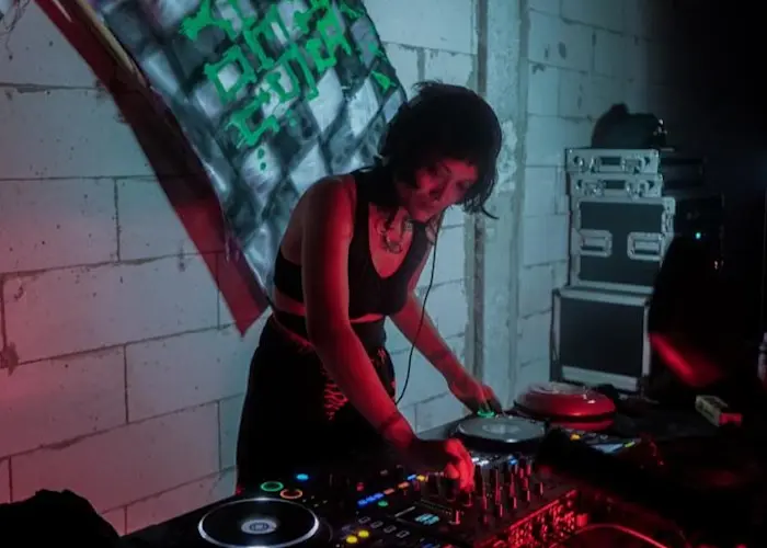 Outsiders: Artetetra presents MIXXIT x IMPULS 01