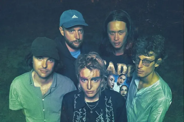 Outsiders: Bongo Joe Records w/ Viragezero