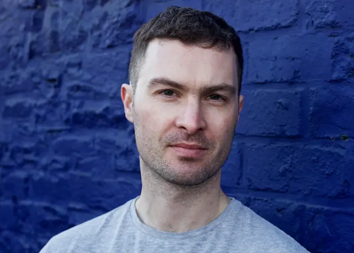 Outsiders: Nous'klaer w/ Peverelist