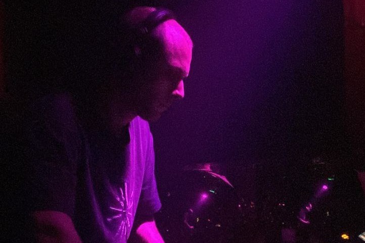 Outsiders: Proxima w/ Pierre B