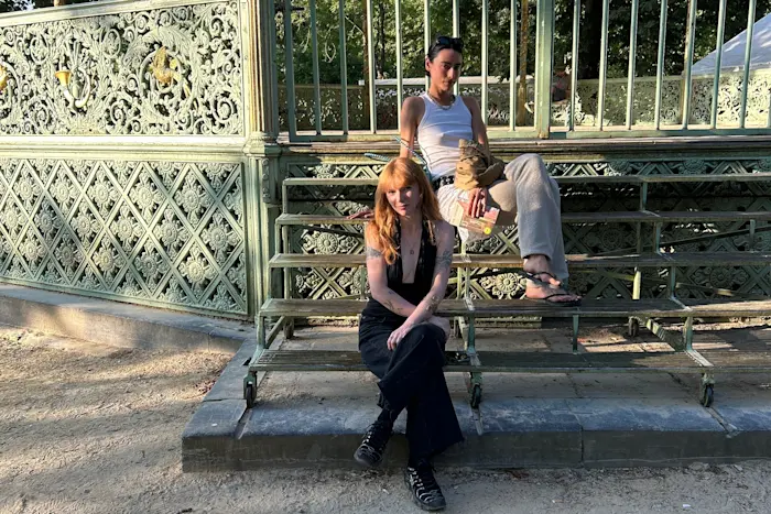 Emily Jeanne & Baroque Hoe
