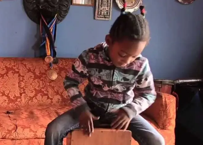 Outsiders: Foggy Hex w/ Minaya: Perú Negro Special