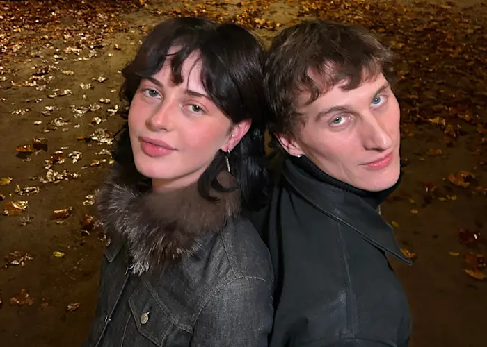 shoplifter invites Maite Bonduelle