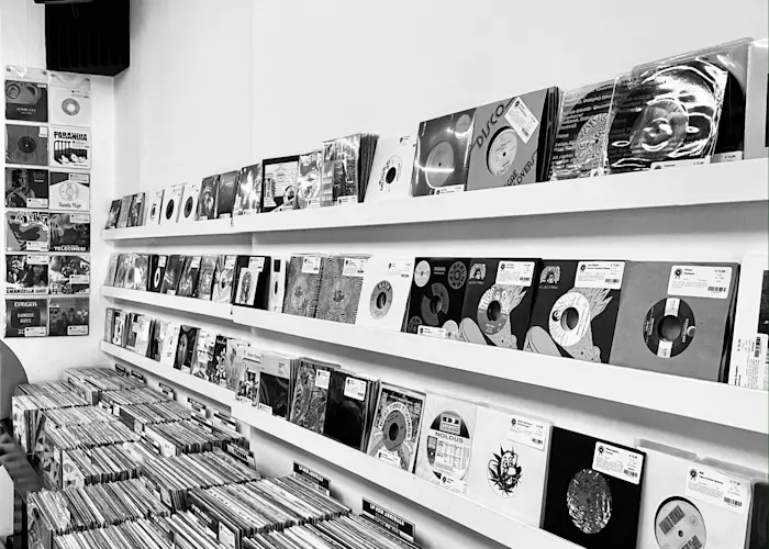 Outsiders: Serendeepity w/ Kata