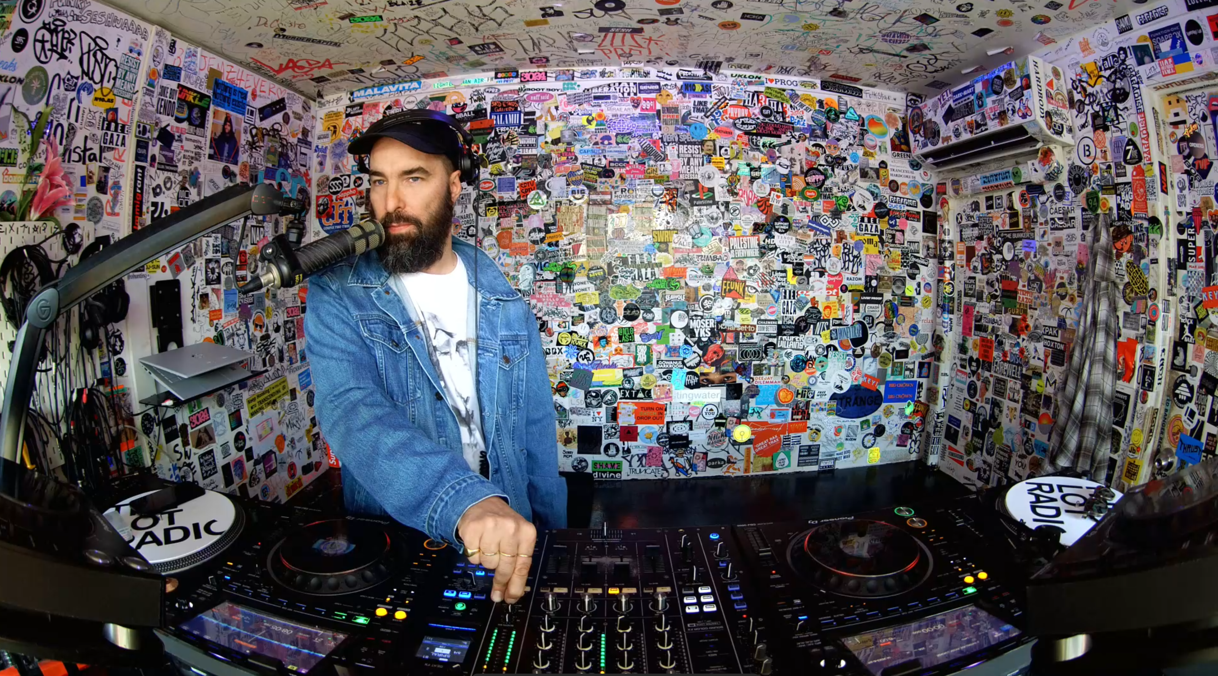 Think Outside The Kiosk w/ Lefto Early Bird Live From The Lot Radio