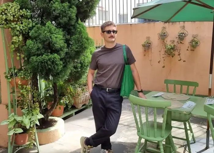 Outsiders: Low Budget Family w/ Gabto