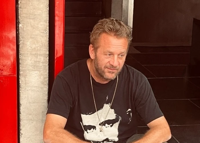 Outsiders: Ultimo Tango w/ Skyrager