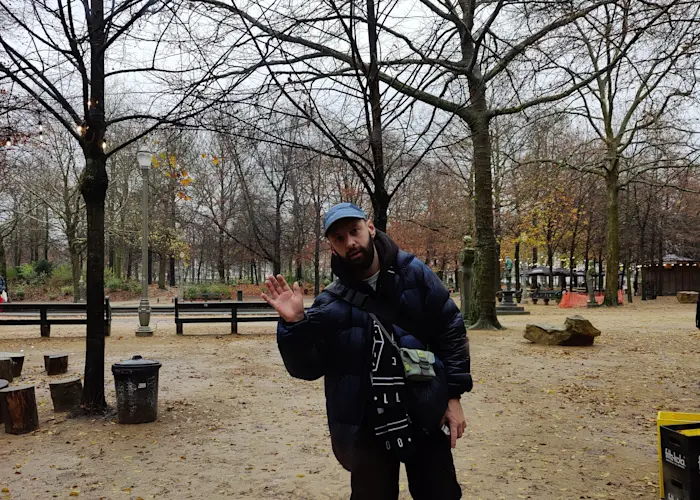 Expanded Audio Resistance w/ Weird Dust