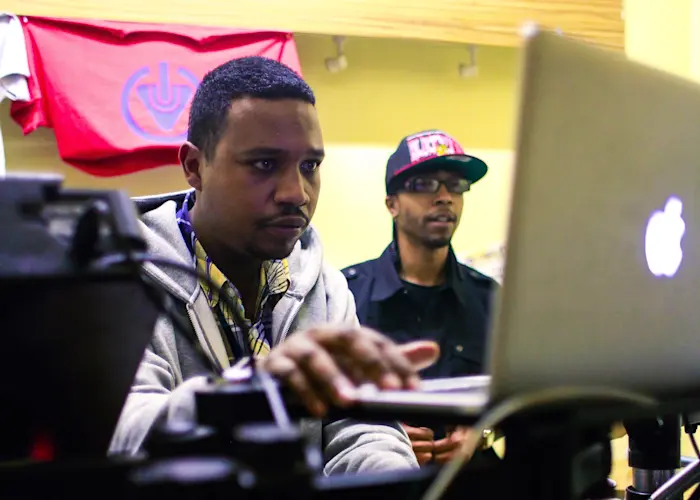 Outsiders: Ashes57 | Teklife Records w/ DJ Spinn - DJ Rashad Special