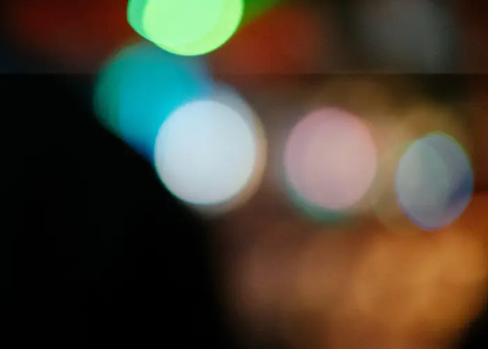 Outsiders: Souvenirs From Imaginary Cities w/ Mantris