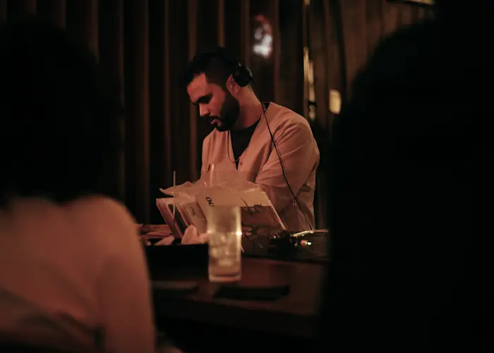 Outsiders: Glossy Mistakes w/ Glossy Mario