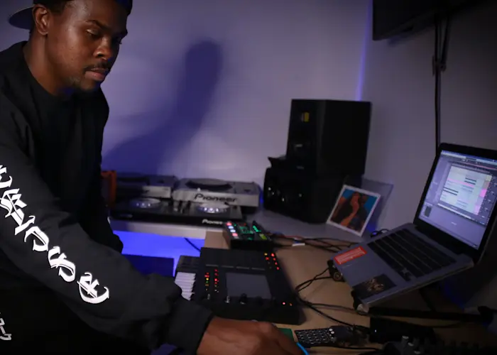 Outsiders: Ashes57 | Teklife Records w/ DJ Manny