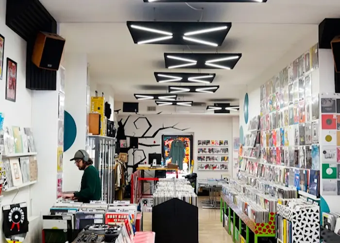 Outsiders: Serendeepity