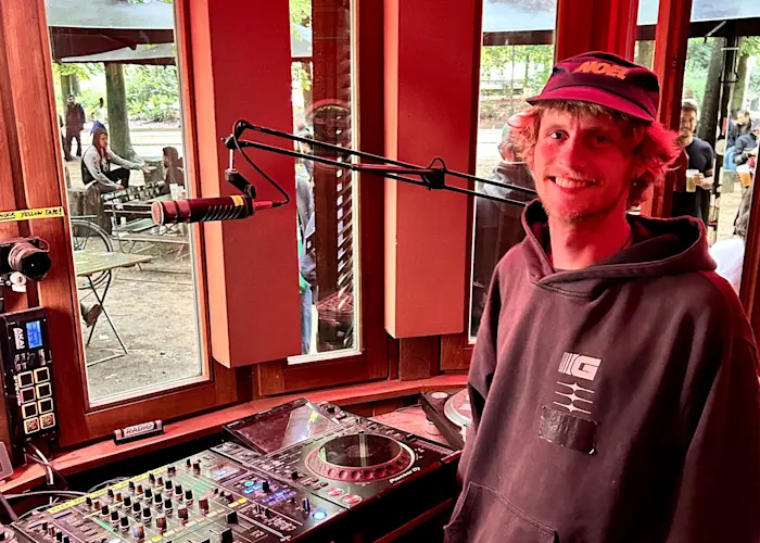 Think Outside The Kiosk w/ Jo G