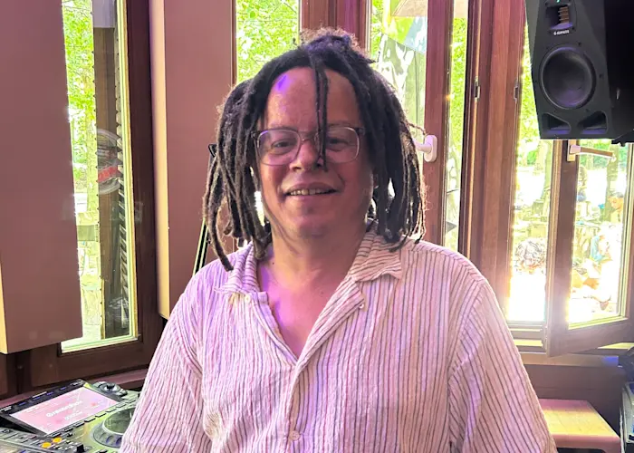 Funky Bompa invites DJ Wait&See