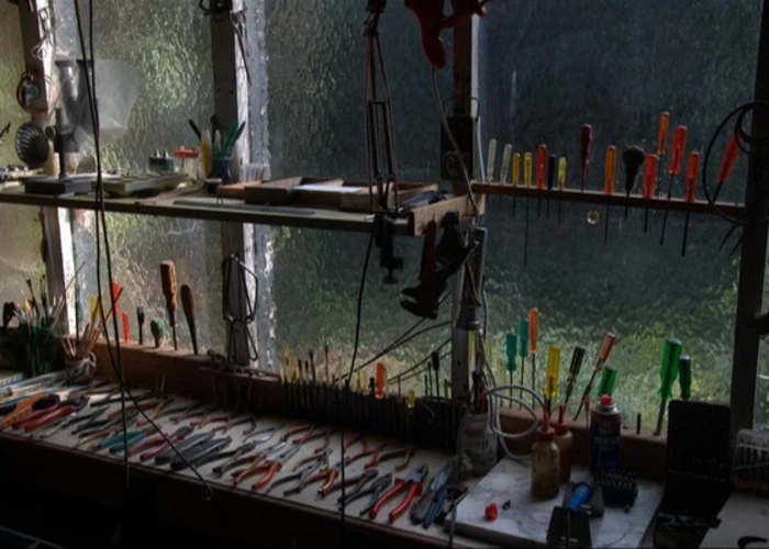 Outsiders: SN Variations w/ Adrian Corker & Heleen Van Haegenborgh