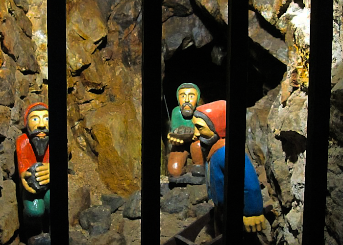 Outsiders: Skupina x mappa