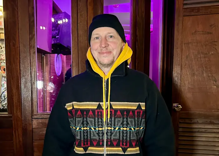 OOMBOI LAUW